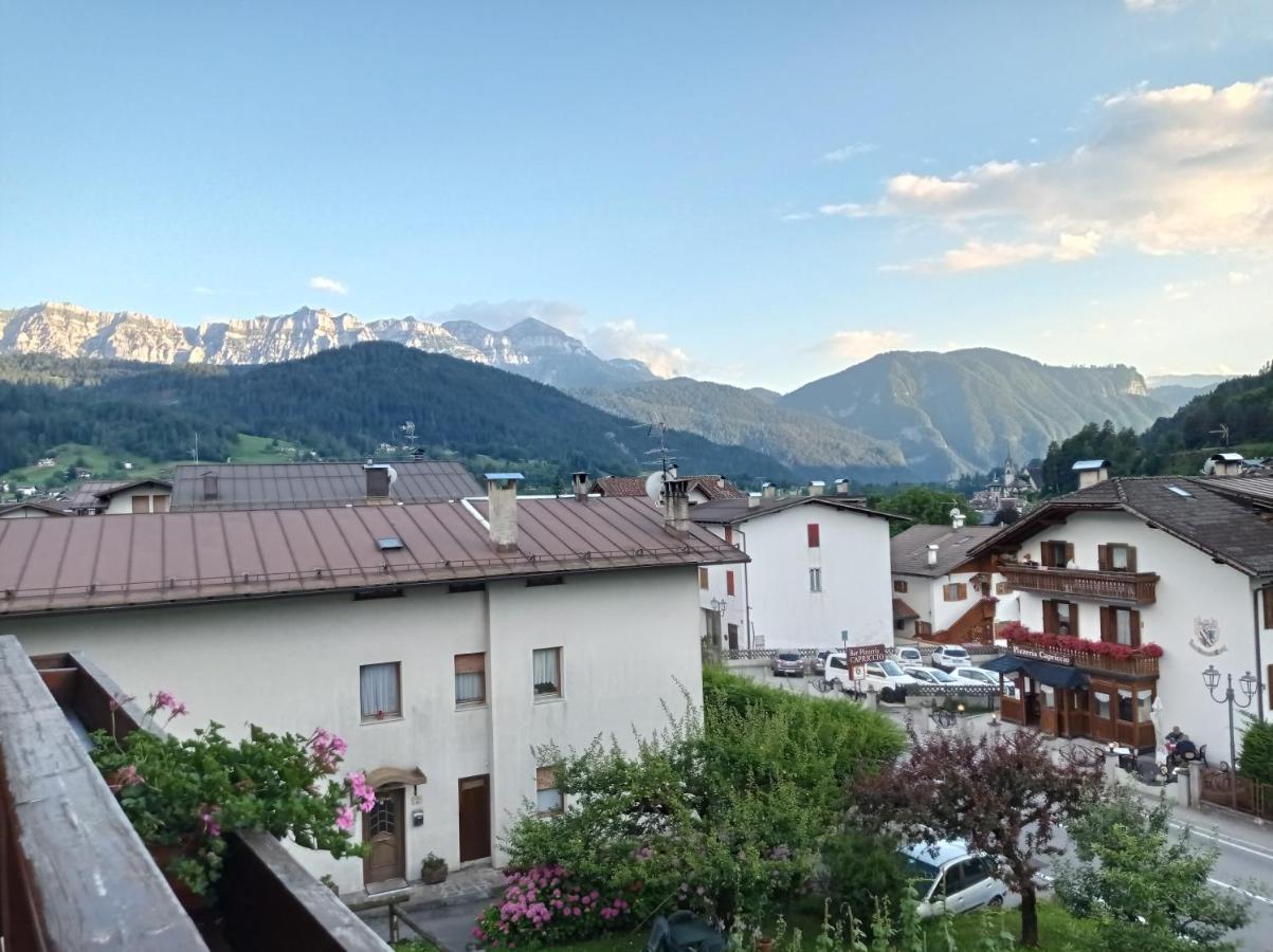 La Mansarda Di Sabina. Apartment Фиера ди Примиеро Екстериор снимка