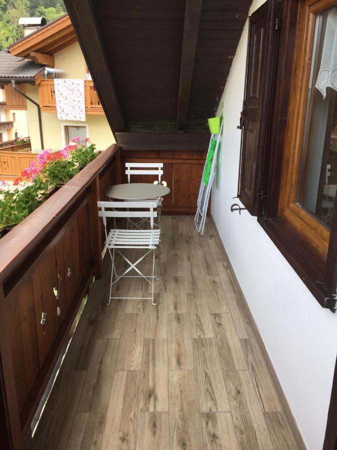 La Mansarda Di Sabina. Apartment Фиера ди Примиеро Екстериор снимка